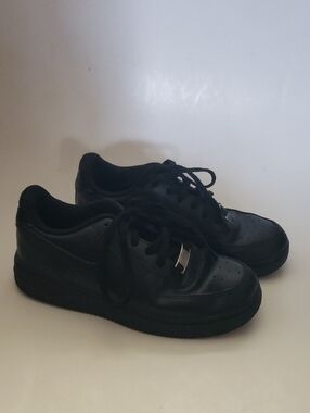 Nike Air Force 1 Low All Black Sneakers Youth Size 2Y AF1